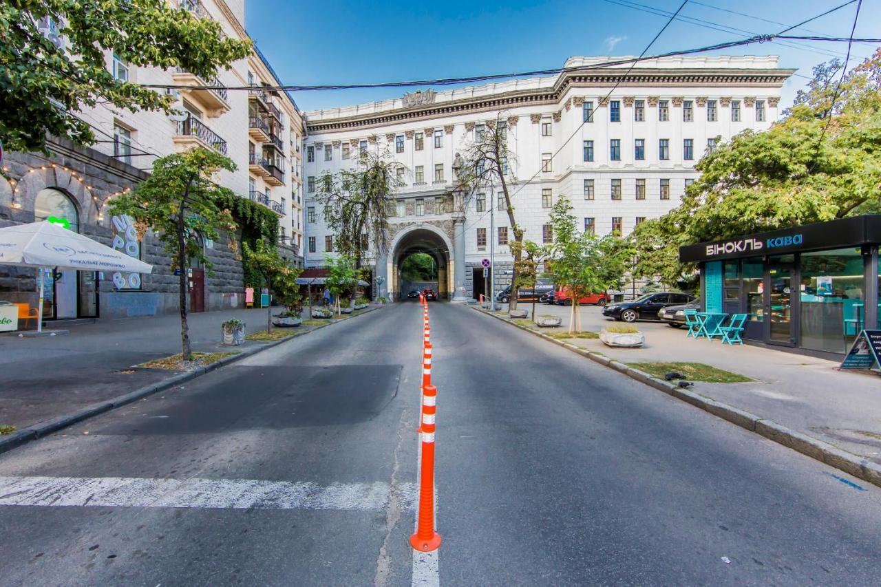 Комфорт- Апартаменти Біля Хрещатика Kiew Exterior foto